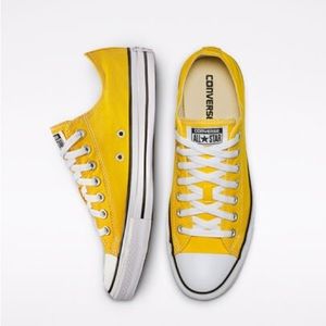 Banana yellow low top converse